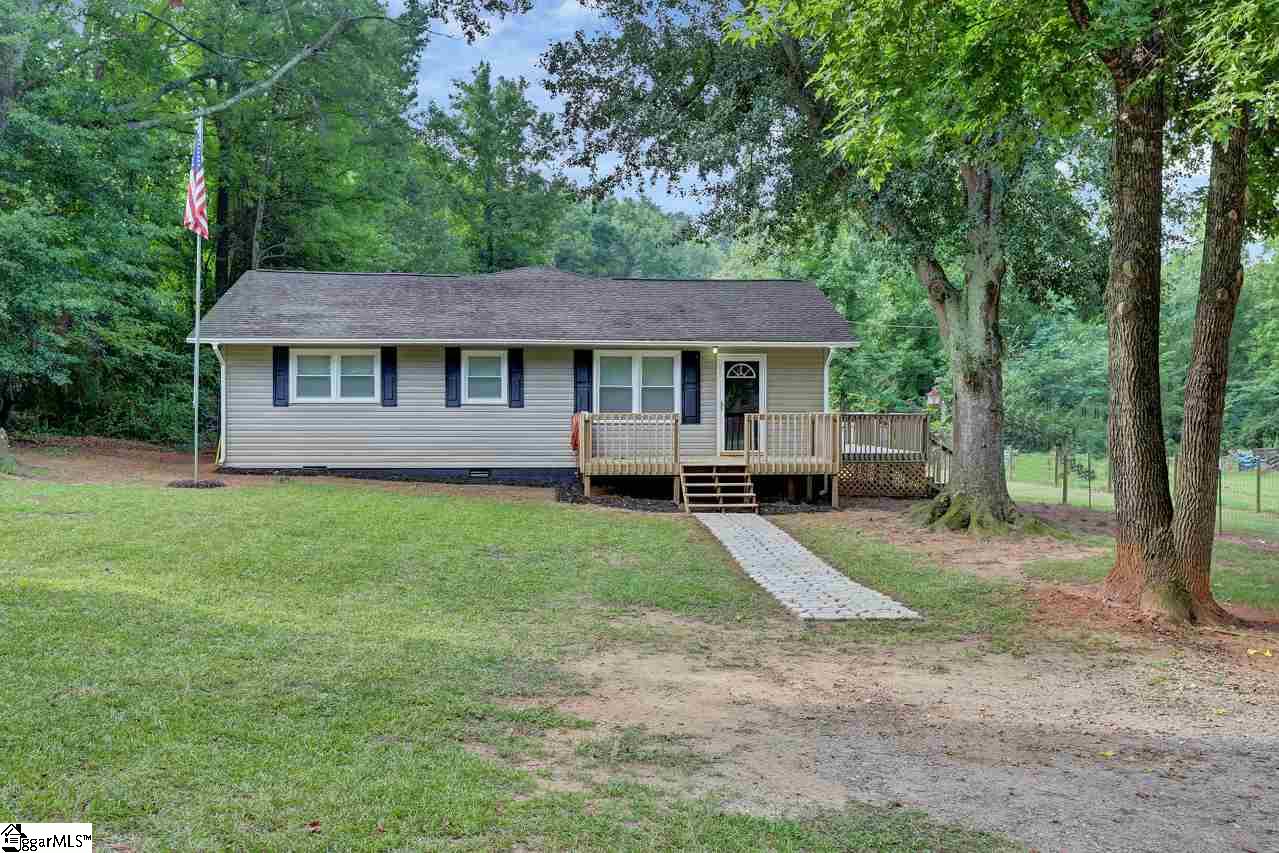 4925 Torrington Road Laurens, SC 29360 - Photo 3 of 33