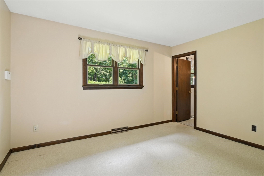 622 East Mountain Road Westfield, MA 01085 - Photo 26 of 39 Gallery Image 26