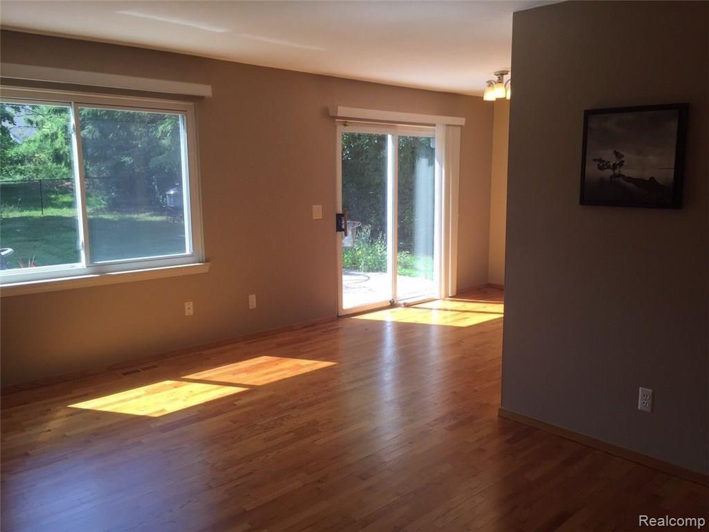 41717 Cherry Hill Road Novi, MI 48375 - Photo 22 of 41 IMG_4136.JPG