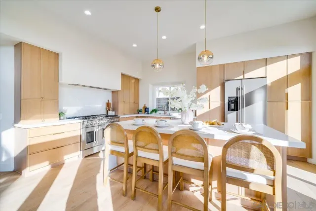 $1,999,000 | 1736 Blackbird Circle, Carlsbad, CA 92011