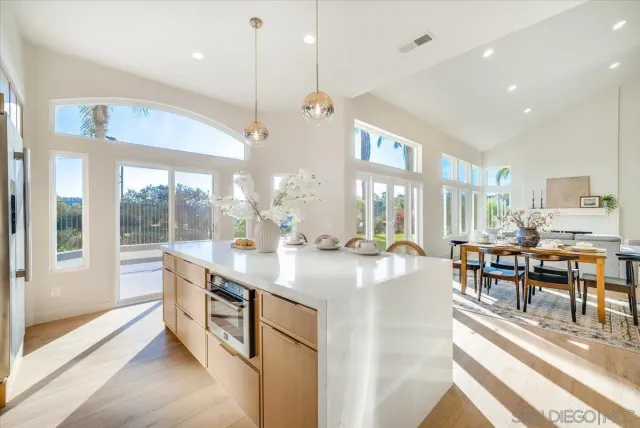 $1,999,000 | 1736 Blackbird Circle, Carlsbad, CA 92011