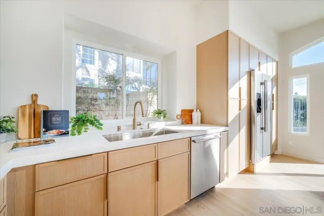 $1,999,000 | 1736 Blackbird Circle, Carlsbad, CA 92011