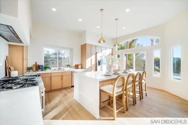 $1,999,000 | 1736 Blackbird Circle, Carlsbad, CA 92011