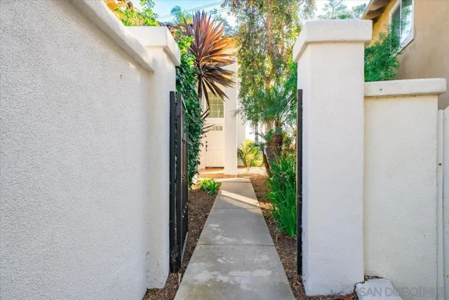 $1,999,000 | 1736 Blackbird Circle, Carlsbad, CA 92011