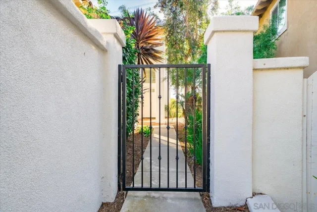 $1,999,000 | 1736 Blackbird Circle, Carlsbad, CA 92011