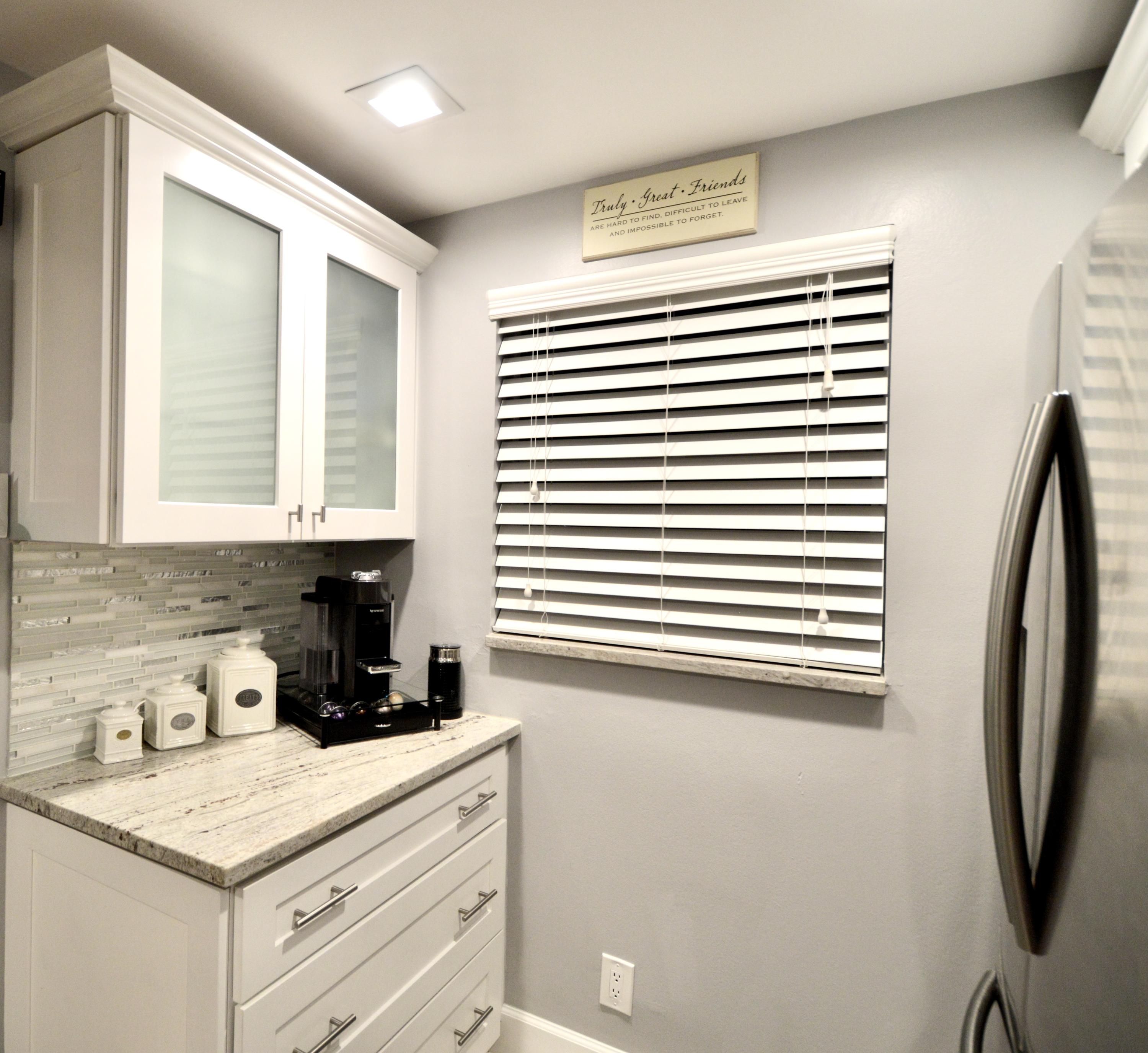 2800 Fiore Way, Unit 109 Delray Beach, FL 33445 - Photo 3 of 16 Kitchen