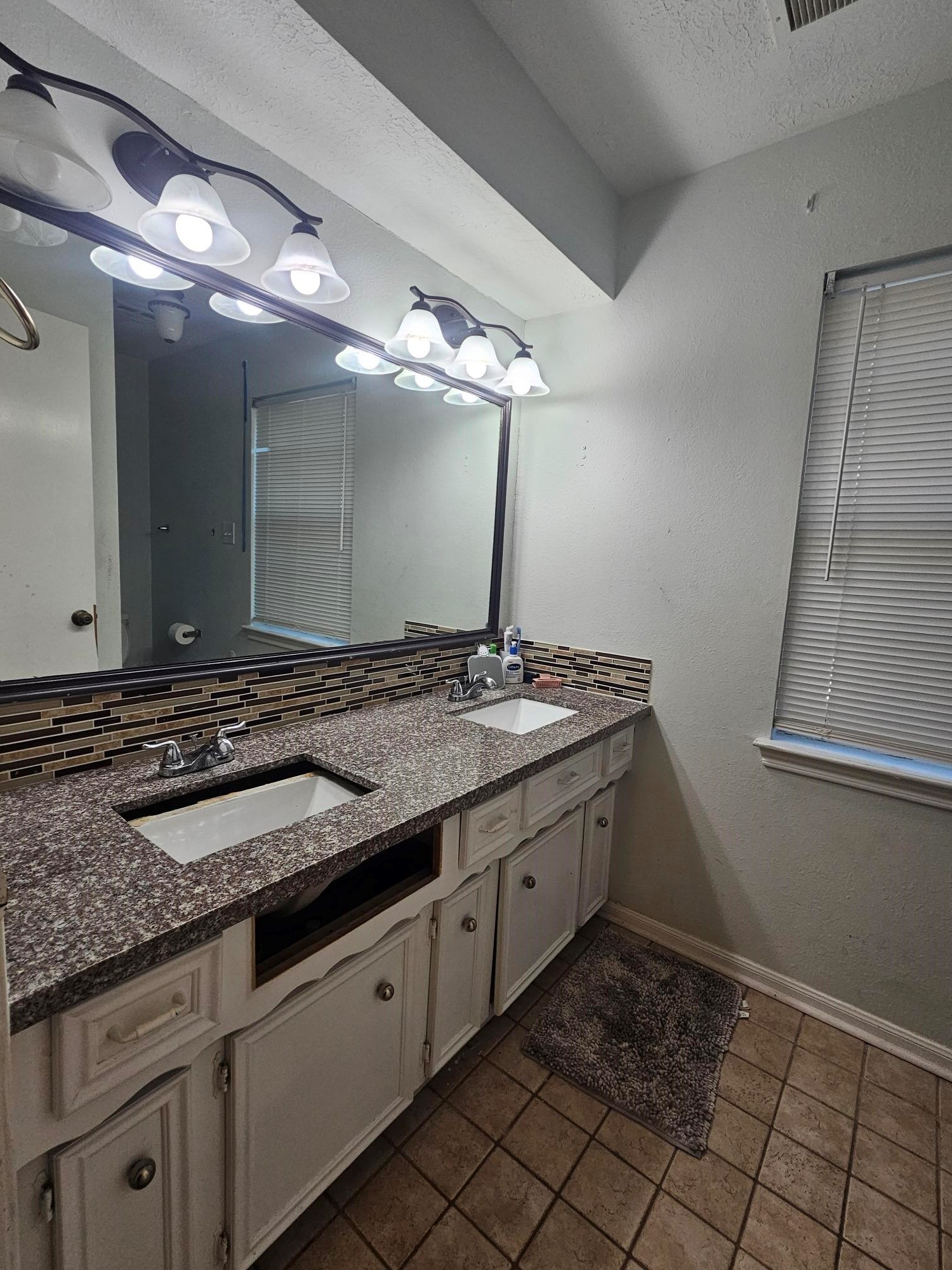 27331 Caperidge Drive Huffman, TX 77336 - Photo 10 of 17 Bathroom 1