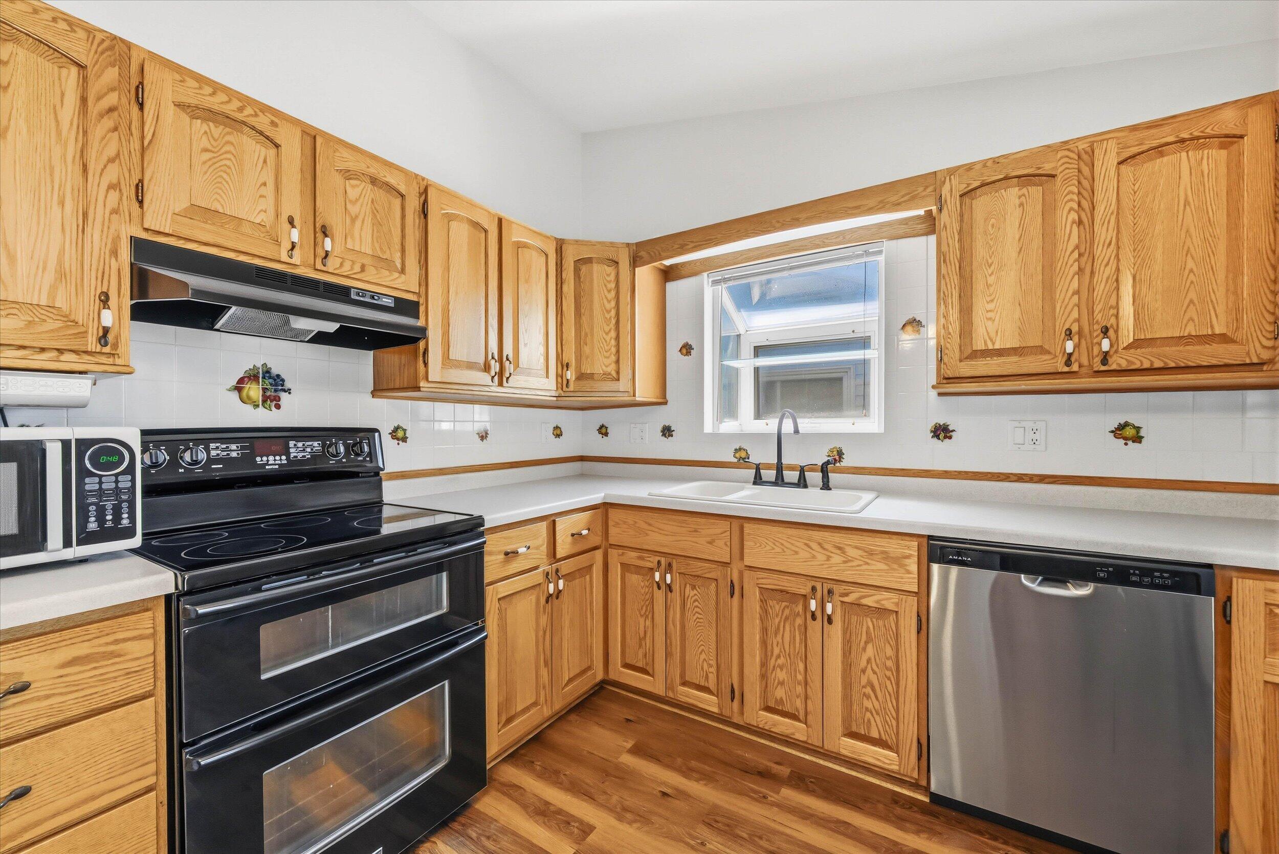 527 Butler Street Random Lake, WI 53075 - Photo 5 of 23 08-Kitchen