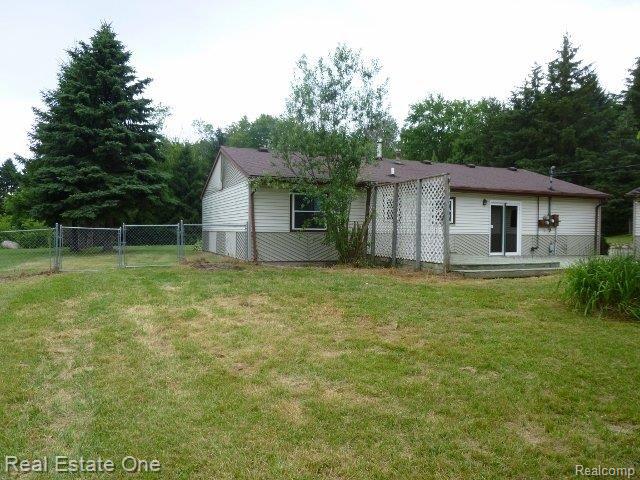 5913 Mason Road Fowlerville, MI 48836 - Photo 23 of 25 WEST SIDE