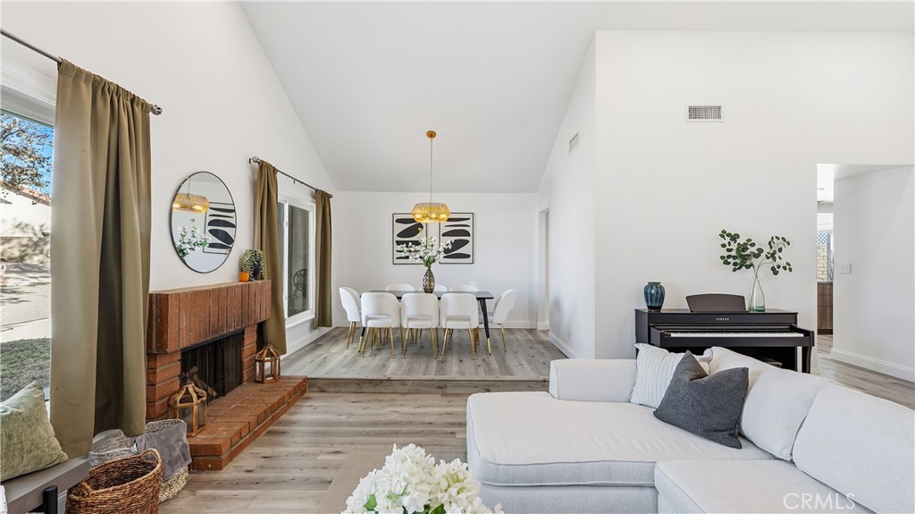 2430 East Greensward Street Simi Valley, CA 93065 - Photo 10 of 53