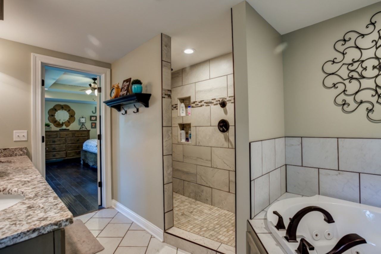 2485 Jackson Bridge Road Bowling Green, KY 42101 - Photo 17 of 29 Gallery Image 17