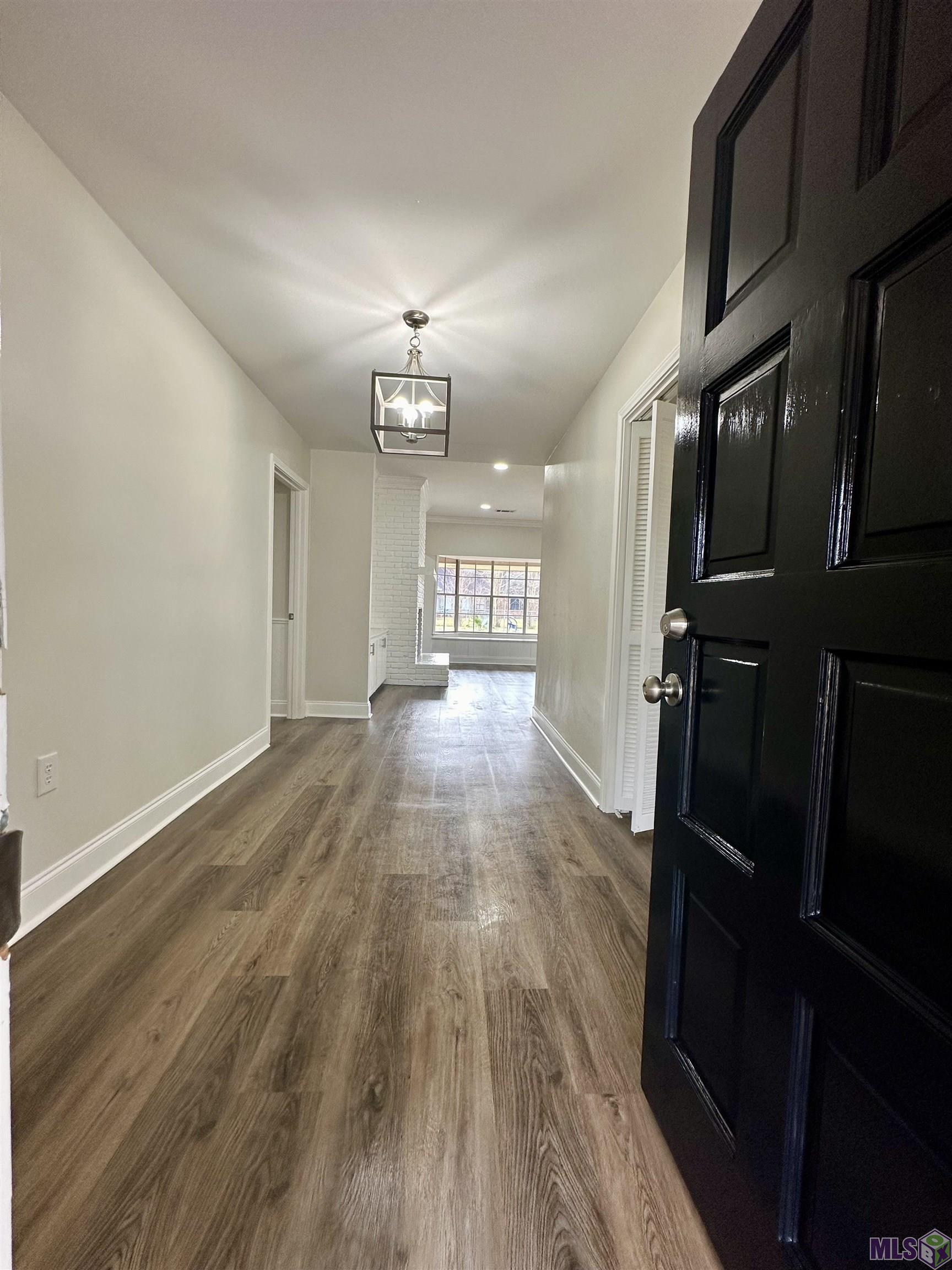 5708 Valley Forge Avenue Baton Rouge, LA 70808 - Photo 3 of 22 Spacious Foyer