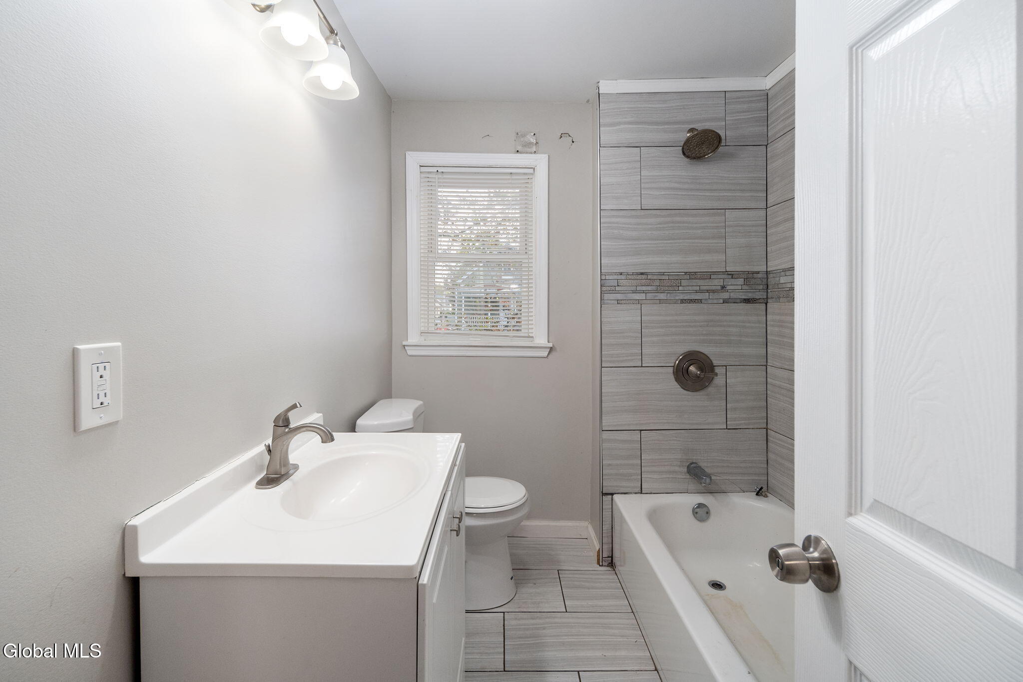 82 Haigh Avenue Schenectady, NY 12304 - Photo 16 of 30 17-82HaighAve_17