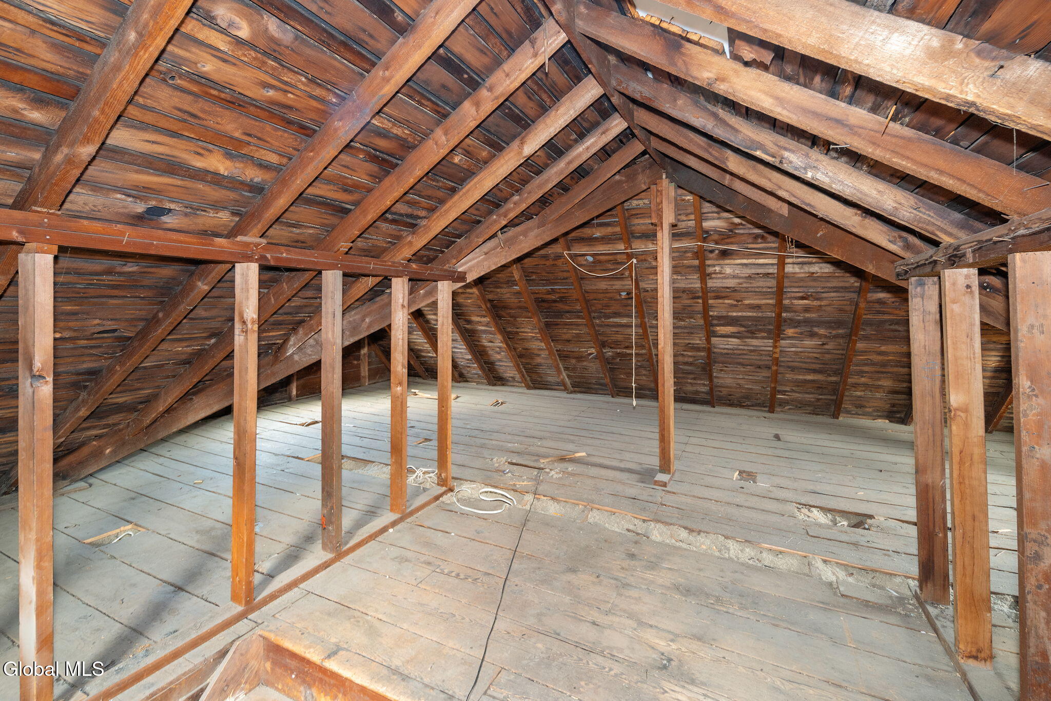 82 Haigh Avenue Schenectady, NY 12304 - Photo 21 of 30 22-82HaighAve_22