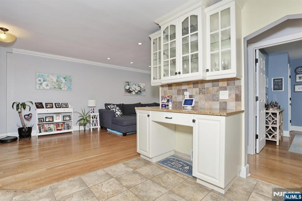 117 Roxbury Road Dumont, NJ 07628 - Photo 12 of 49