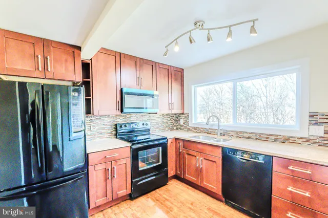 $2,800 | 13373 Hungerford Place, Herndon, VA 20170