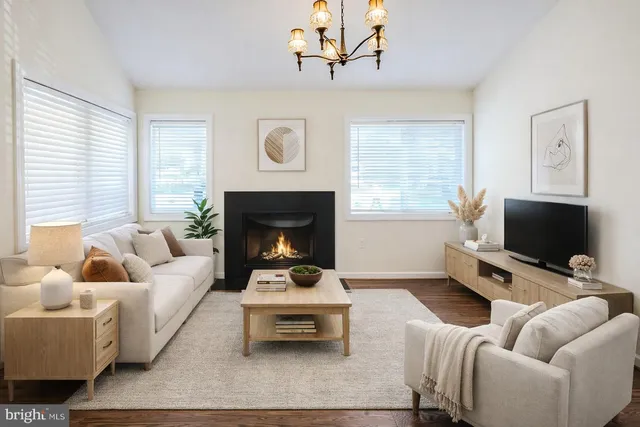 $2,800 | 13373 Hungerford Place, Herndon, VA 20170