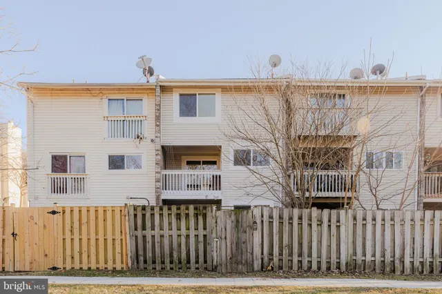 $2,800 | 13373 Hungerford Place, Herndon, VA 20170