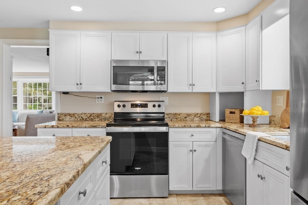 20 Chandler Road Andover, MA 01810 - Photo 4 of 41 Gallery Image 4