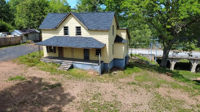 $89,000 | 389 Main Street, Converse, SC 29329