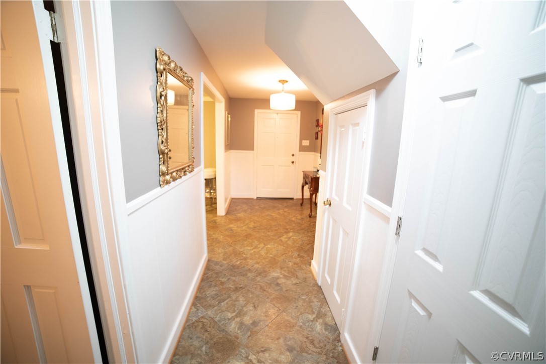 9231 Brundidge Road Chesterfield, VA 23236 - Photo 6 of 33 Foyer hallway to 1/2 bath