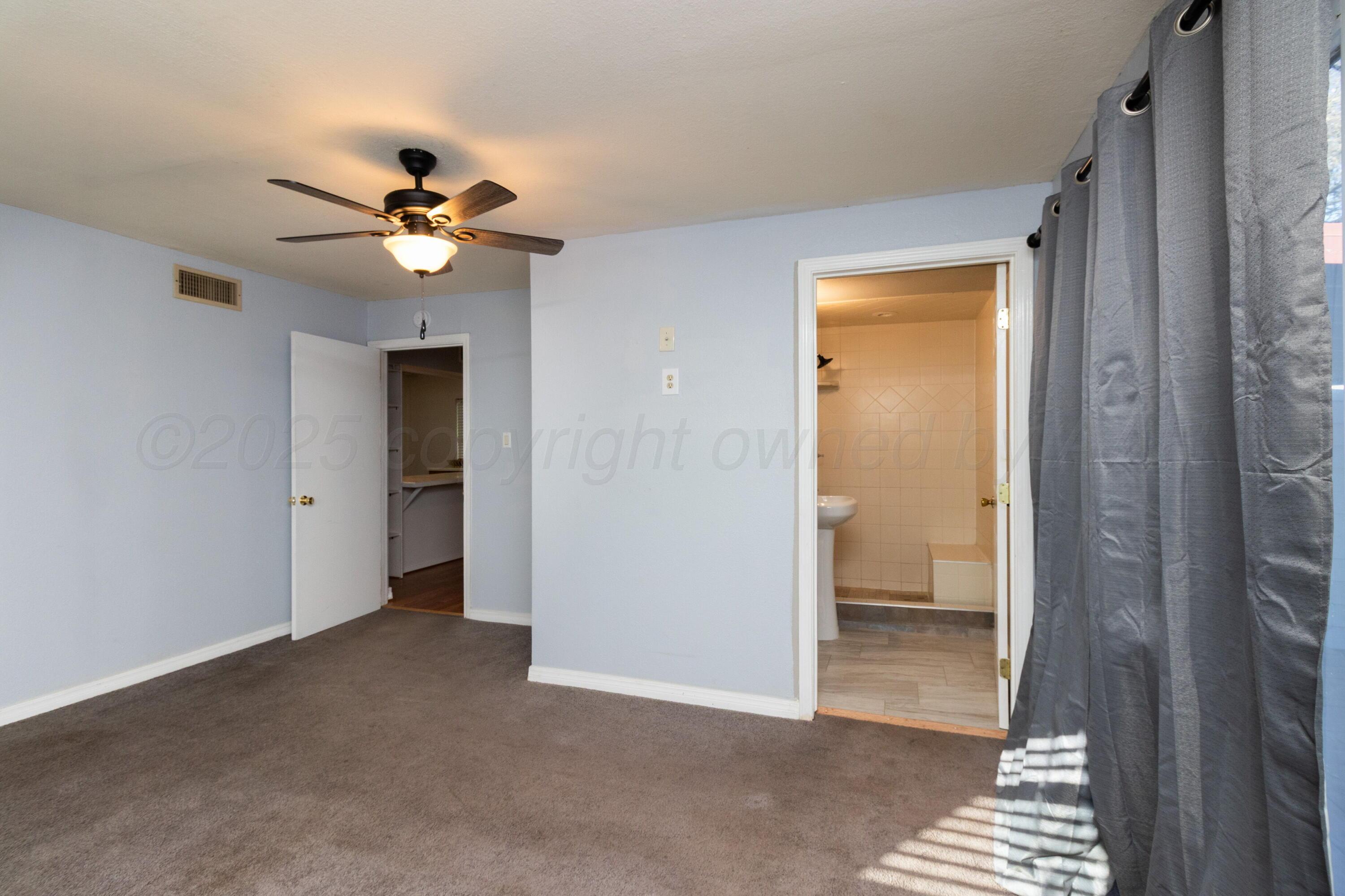 4613 Parker Street Amarillo, TX 79110 - Photo 12 of 26 Primary bedroom