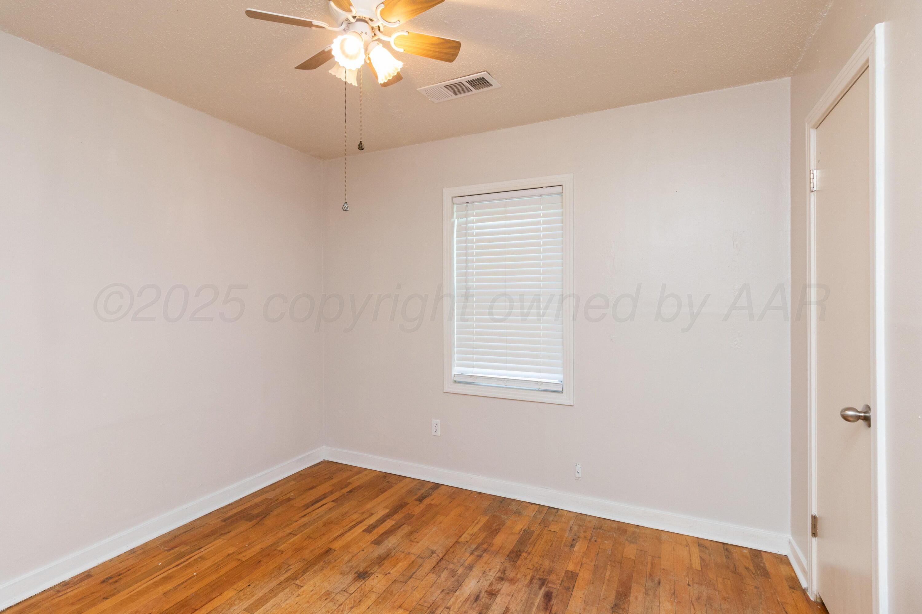 4613 Parker Street Amarillo, TX 79110 - Photo 18 of 26 Bedroom 2