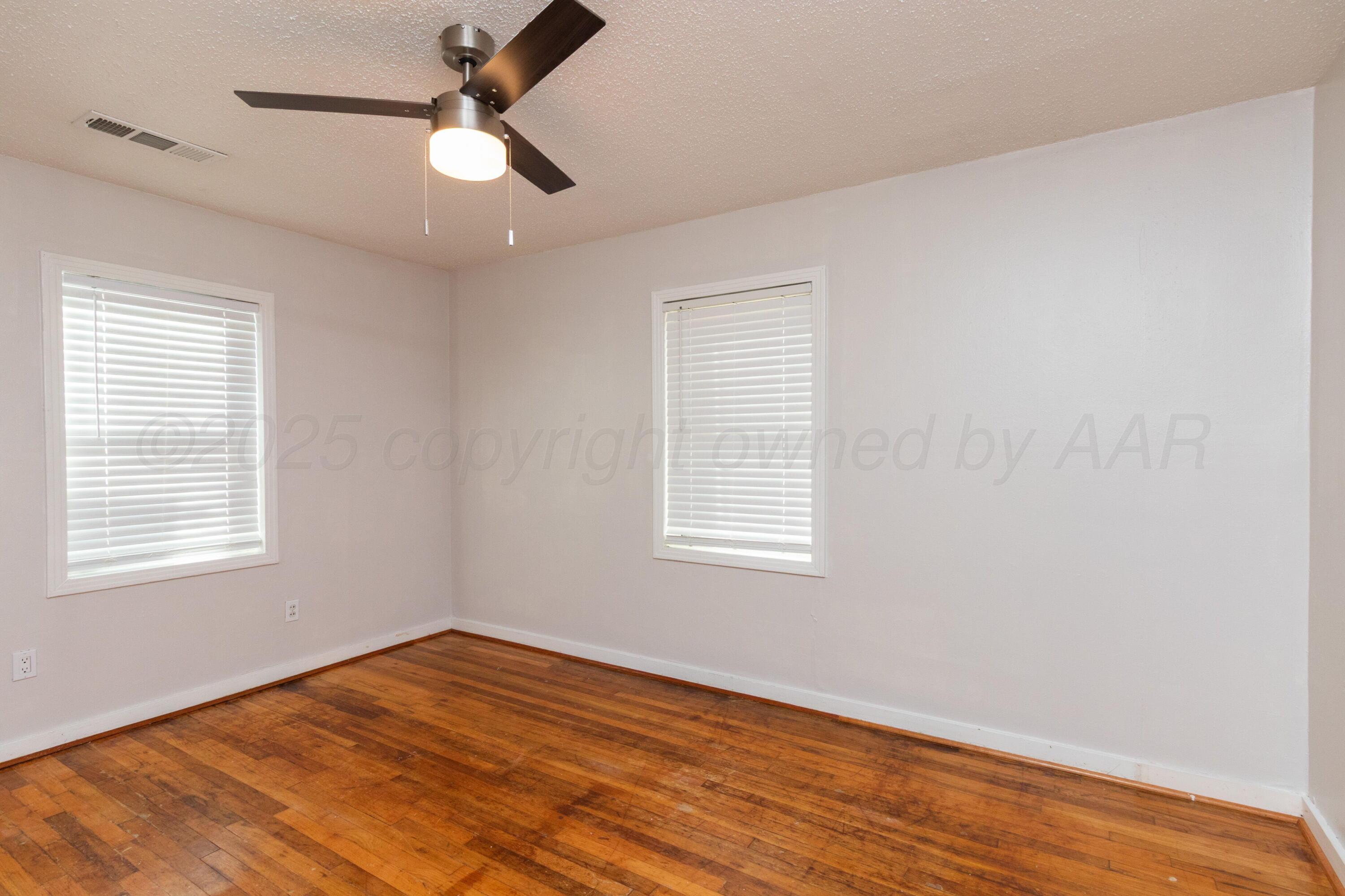 4613 Parker Street Amarillo, TX 79110 - Photo 20 of 26 Bedroom 3
