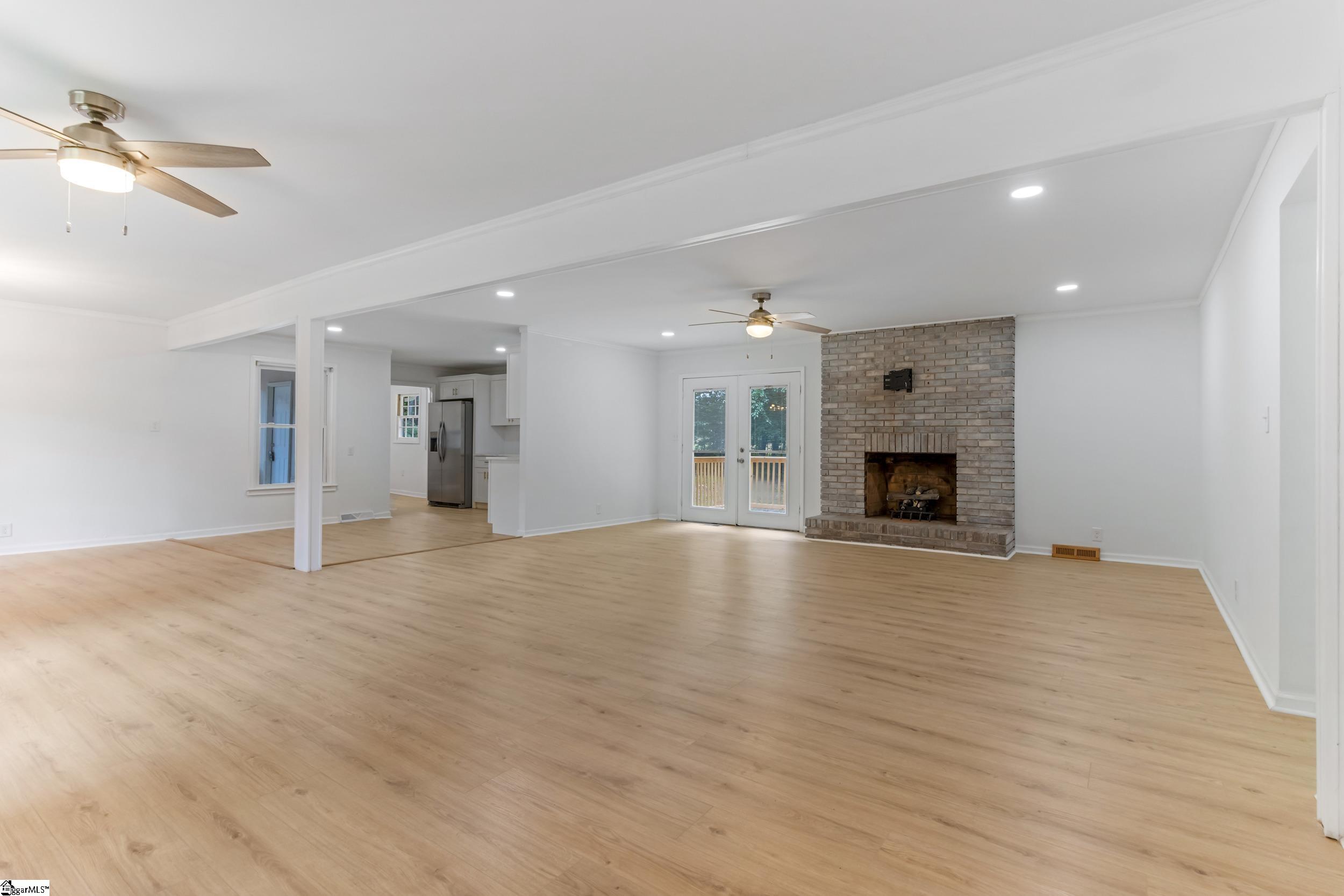 157 Botany Slopes Road Piedmont, SC 29673 - Photo 3 of 34
