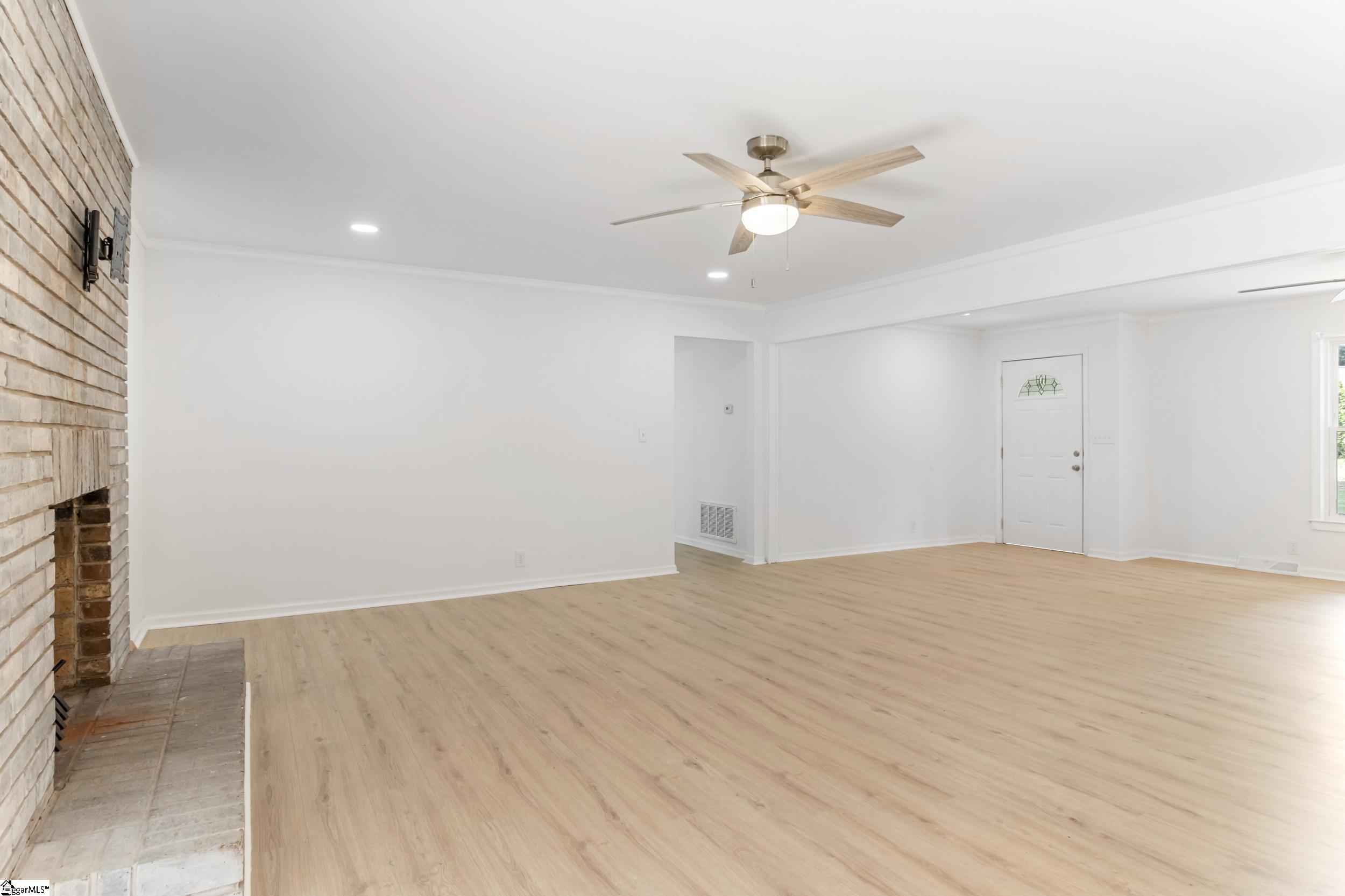 157 Botany Slopes Road Piedmont, SC 29673 - Photo 4 of 34