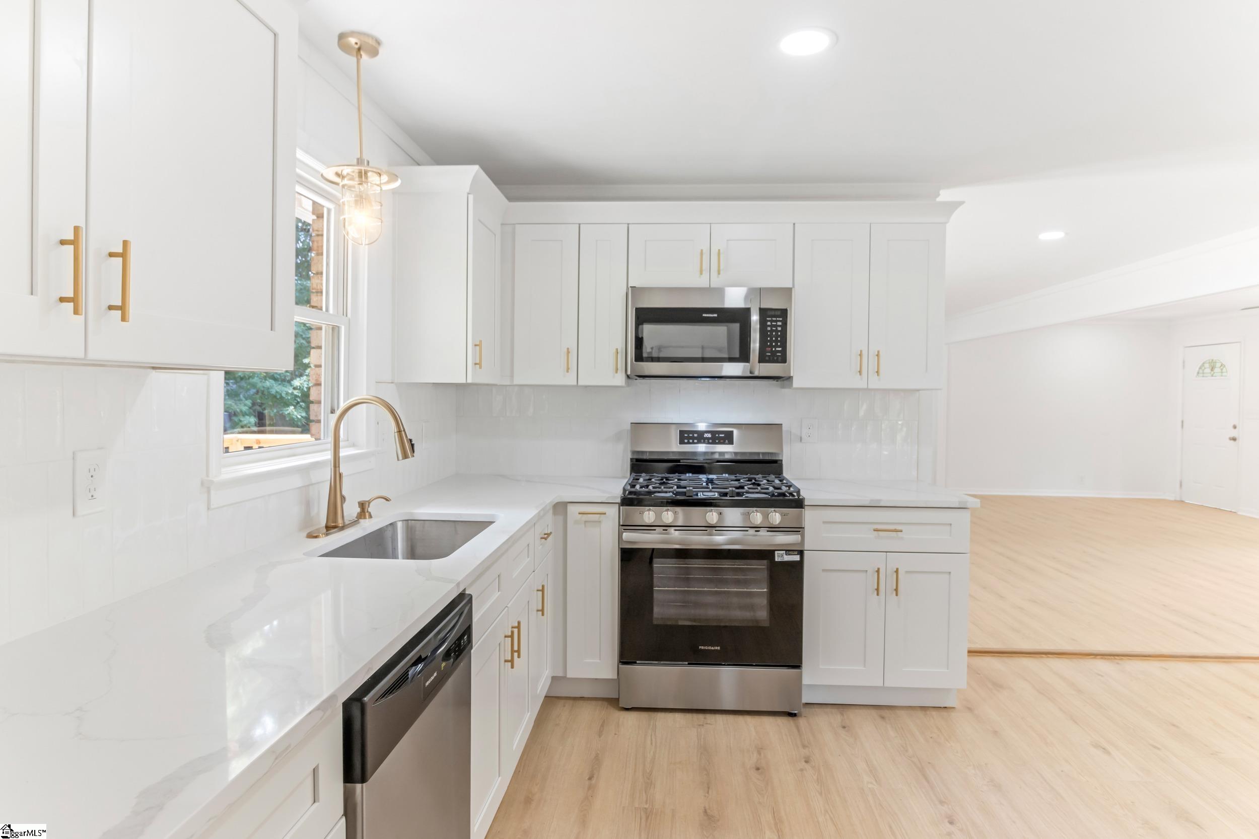 157 Botany Slopes Road Piedmont, SC 29673 - Photo 8 of 34
