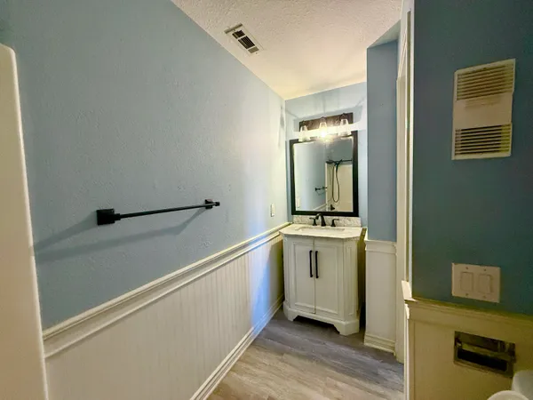 $215,000 | 2812 North Auburn Circle, Unit 210, Palm Springs, CA 92262