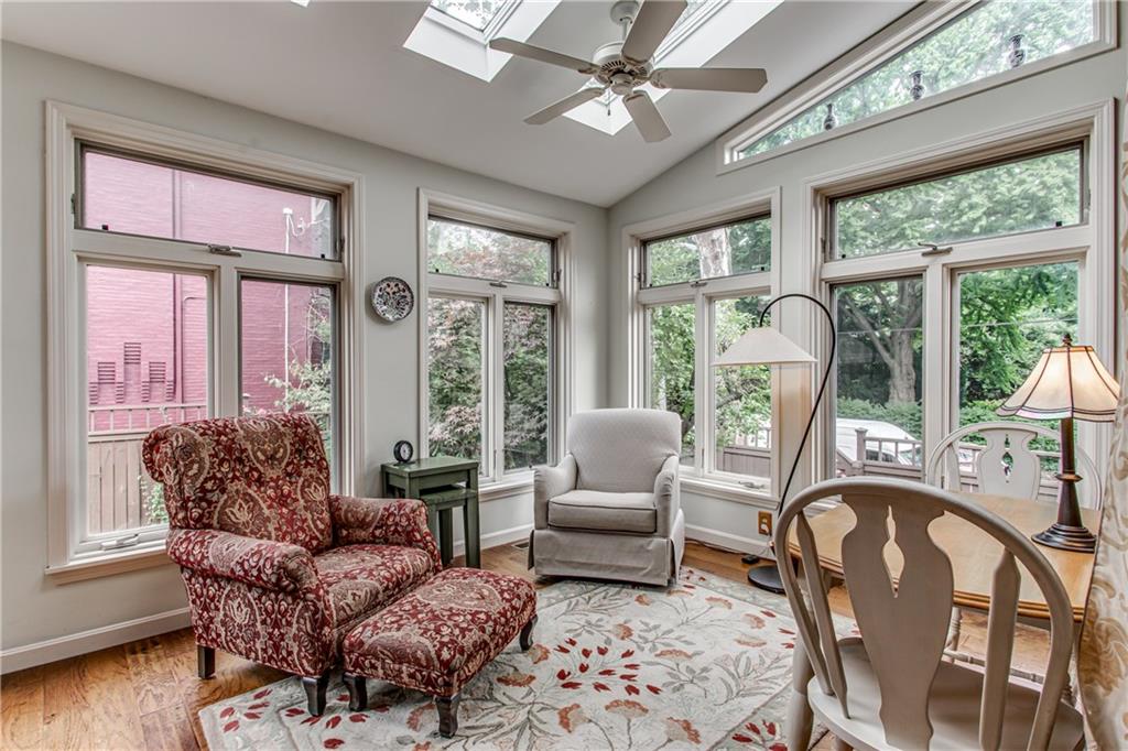 5828 Howe Street Pittsburgh, PA 15232 - Photo 11 of 12 Gallery Image 11