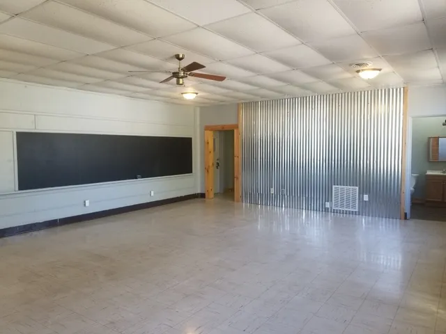 $900 | 345 6th Street, Unit 301, LaSalle, IL 61301