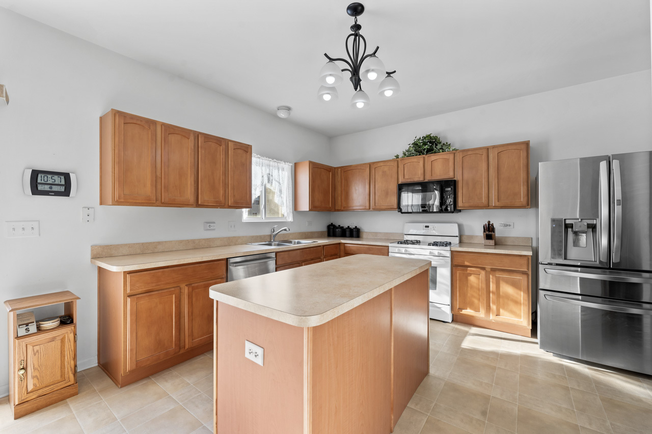 2412 Harms Road Joliet, IL 60435 - Photo 12 of 43