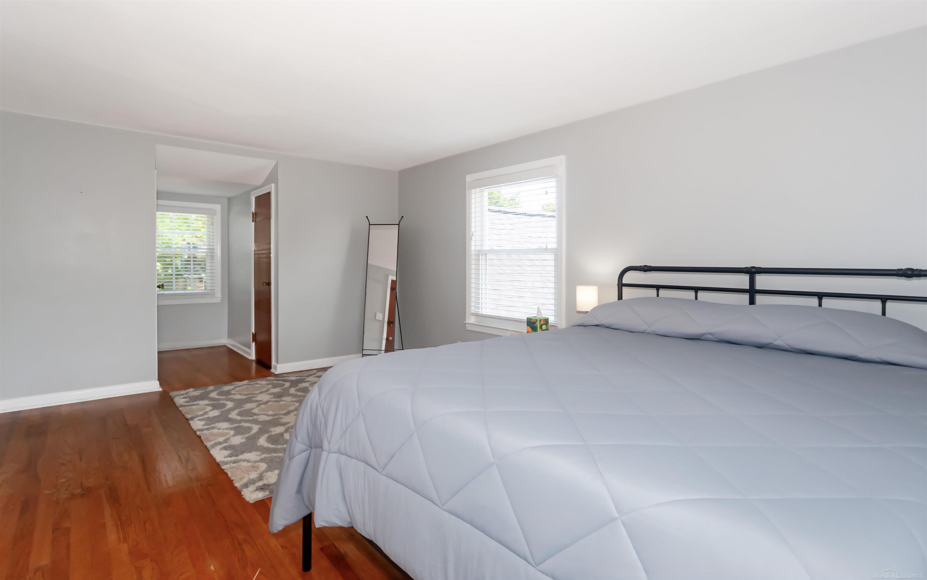1723 Hawthorne Road Grosse Pointe, MI 48236 - Photo 29 of 47 50219839-B280F67E-E63F-48D0-837B-796F2EACCD99.JPG