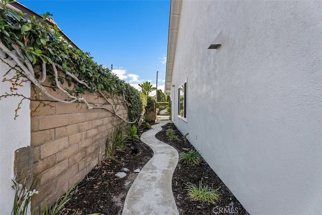 $5,750 | 32901 Buccaneer Street, Dana Point, CA 92629