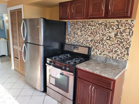 7540 North Ridge Boulevard, Unit 6H Chicago, IL 60645 - Photo 6 of 12 Gallery Image 6
