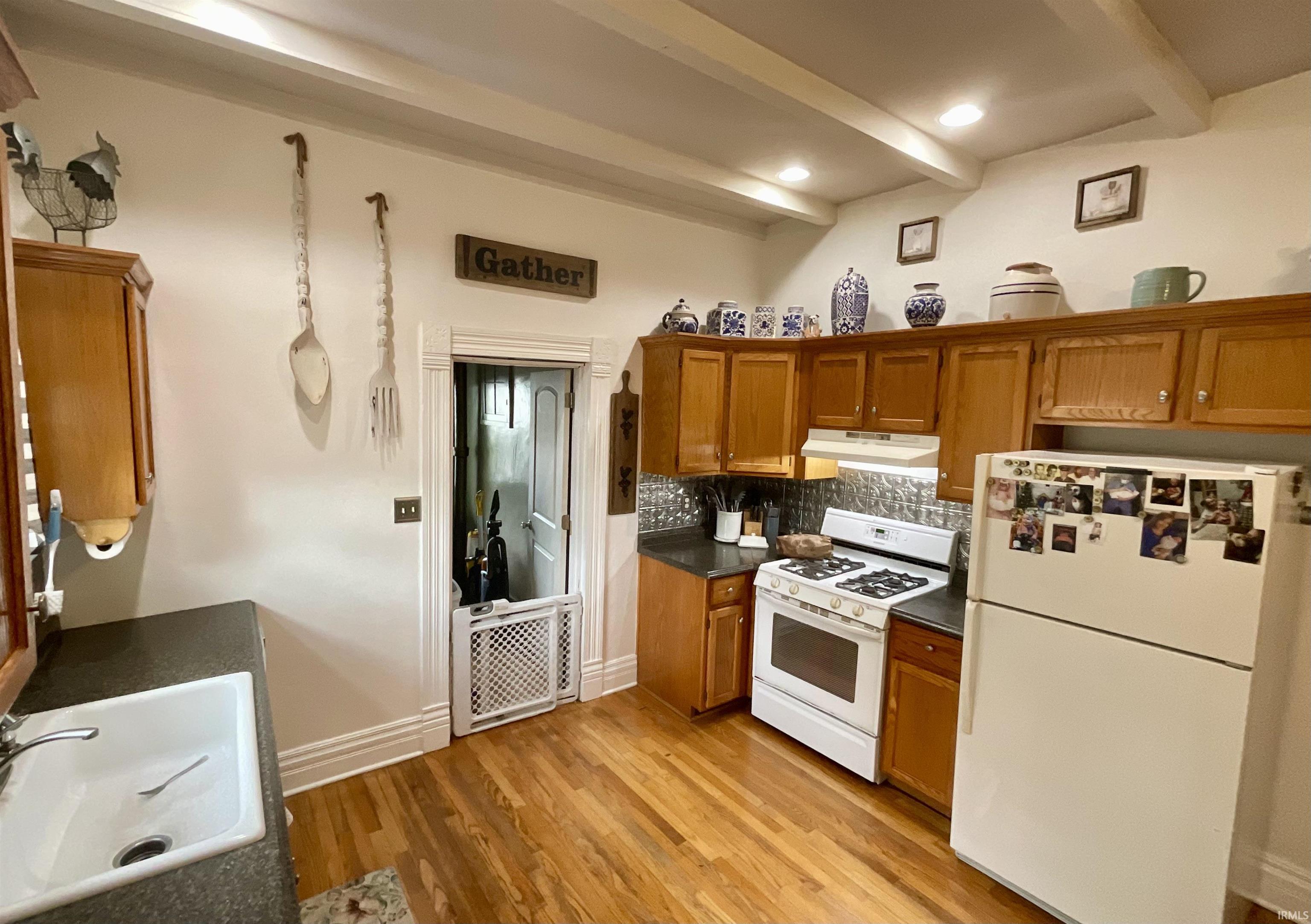 209 East 4th Street Warren, IN 46792 - Photo 9 of 24