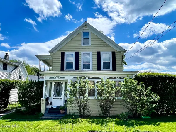$1,200 | 32 Wilmer Avenue, Cohoes, NY 12047