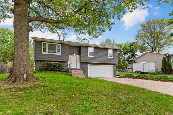 $219,900 | 220 Melodie Lane, Colona, IL 61241