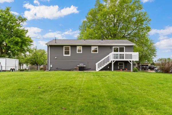 $219,900 | 220 Melodie Lane, Colona, IL 61241