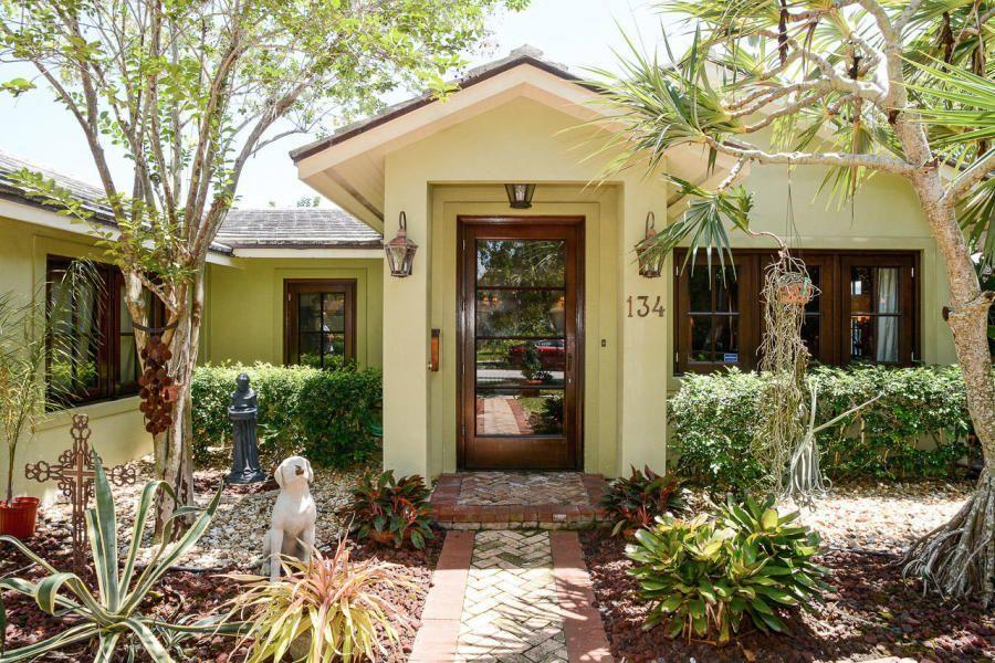 134 Seville Road West Palm Beach, FL 33405 - Photo 4 of 22 Front Exterior