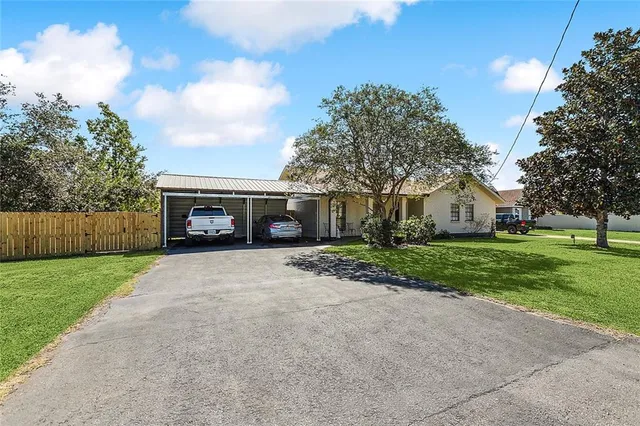 $305,000 | 1929 Jean Lafitte Boulevard, Lafitte, LA 70067