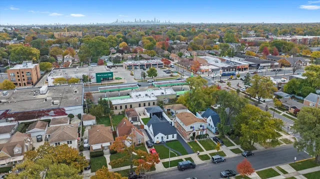 $360,000 | 1811 North 72nd Court, Elmwood Park, IL 60707