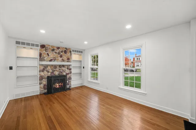 $360,000 | 1811 North 72nd Court, Elmwood Park, IL 60707