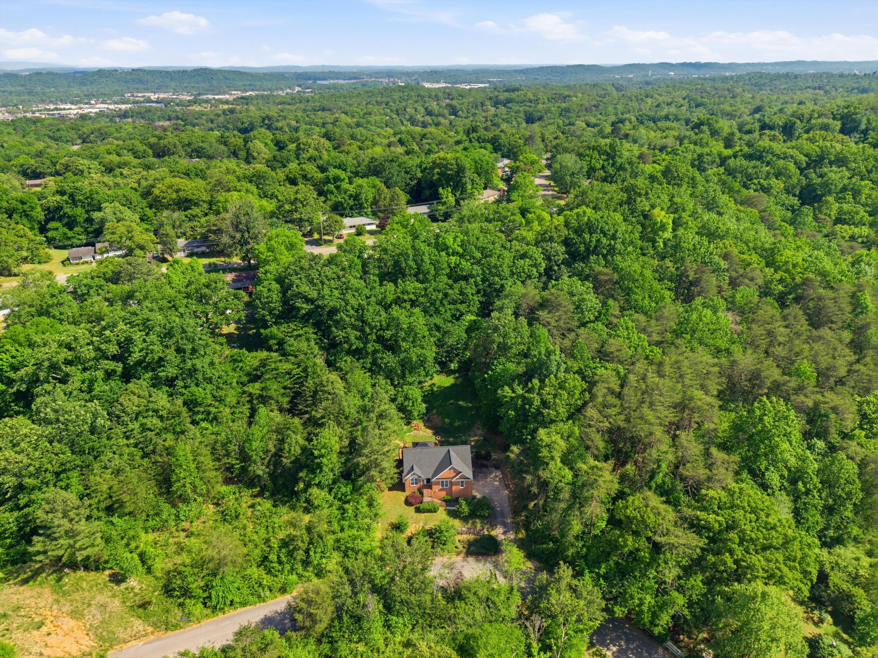 224 Allen Road Chattanooga, TN 37415 - Photo 32 of 33 33-DJI_20260422162913_0182_D