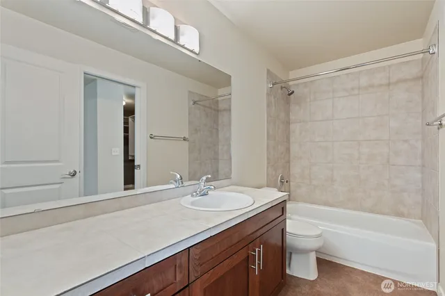 $2,300 | 3926 243rd Place Southeast, Unit H304, Bothell, WA 98021