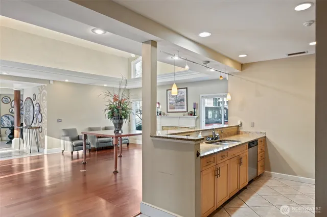 $2,300 | 3926 243rd Place Southeast, Unit H304, Bothell, WA 98021