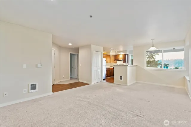 $2,300 | 3926 243rd Place Southeast, Unit H304, Bothell, WA 98021